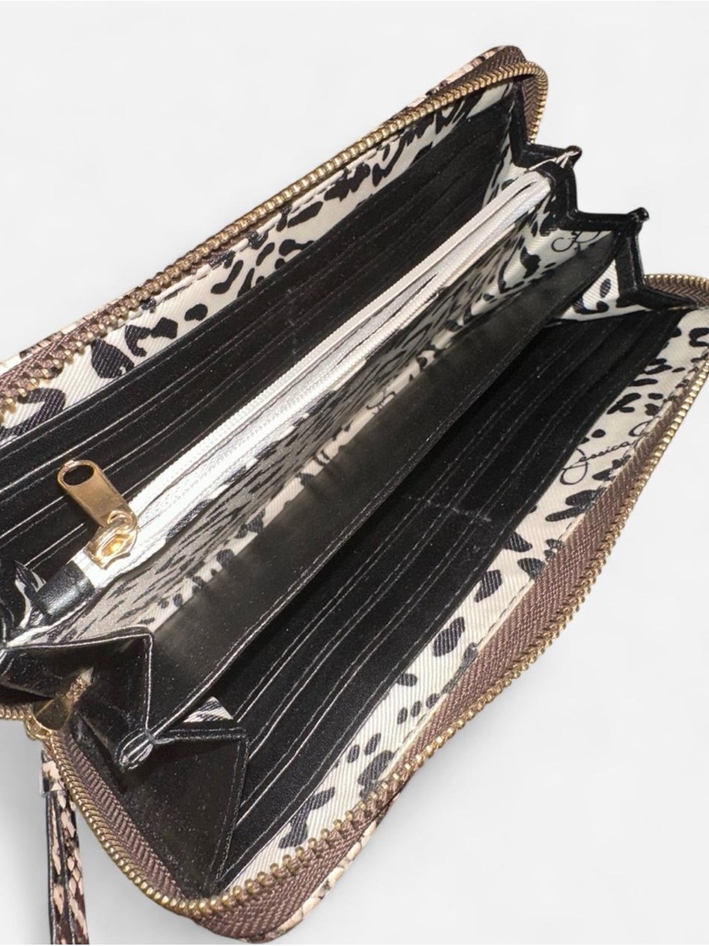 Jessica Simpson Beige and Black Snake-Print Wallet - Picture 4 of 7